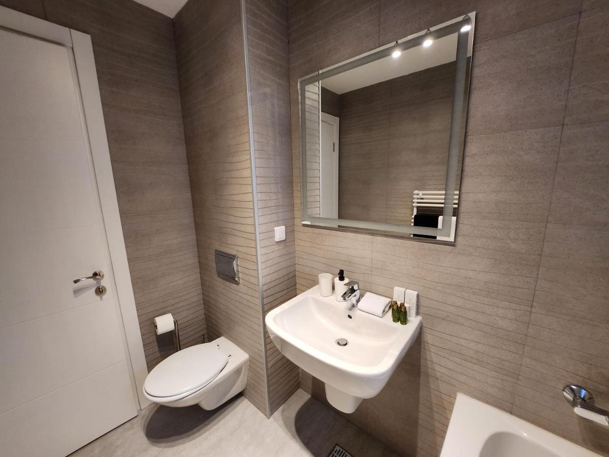 Grand Look & Best Location For Business On Bukarest Eksteriør billede